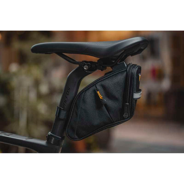 Aero Wedge Pack DX, Medium